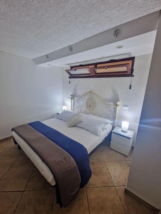 Casa Vacanza Castello Каляри Екстериор снимка