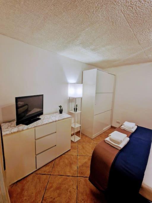 Casa Vacanza Castello Каляри Екстериор снимка